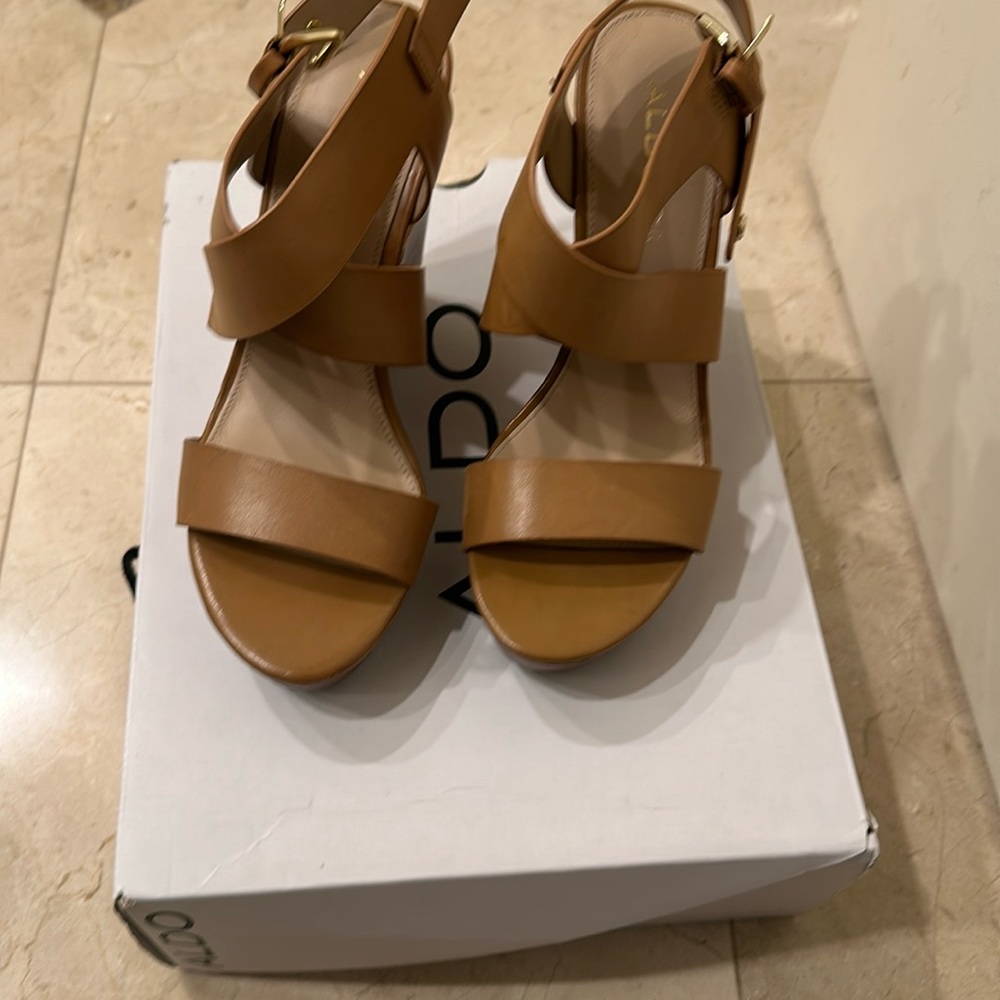 Brand new Aldo Faustina camel shoes